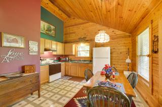 Secluded Studio with Deck about 8 Miles to Beaver Lake! - 5