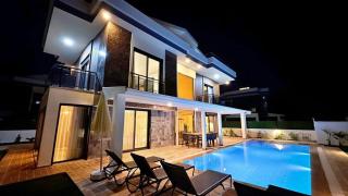 Yanıklar 4 bedroom villa with private pool - 8