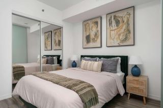 1BD next to Queen St - most ideal location - 6