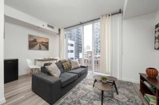 1BD next to Queen St - most ideal location - 5