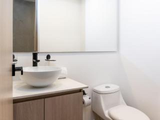 NOK Cozy 3 BR with Balcony in Laureles Medellin - 4