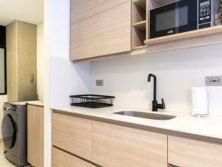 NOK Cozy 3 BR with Balcony in Laureles Medellin - 2