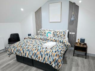 Lovely & Spacious 2-Bedroom Villa - 2