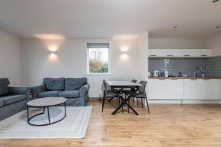 Admiralty Lane - No 4 - 5