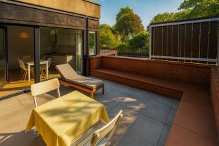 Ground Floor in Villa in Charlottenburg Garden View - 7