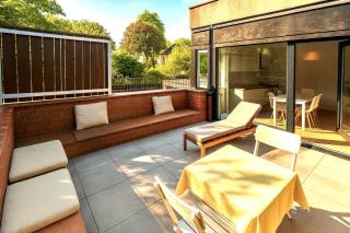 Ground Floor in Villa in Charlottenburg Garden View - 1