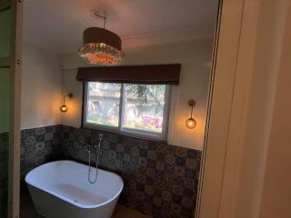 Courtyard Di-Mar - 1