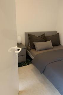 BER, Quiet, Green, View, near Terminal, Berlin parking - 5