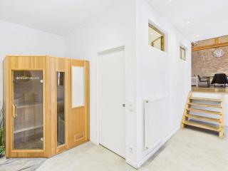 Sam's Cottage Suite - 1