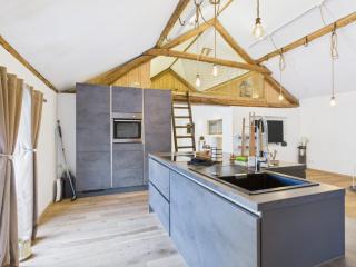 Sam's Cottage Suite - 3