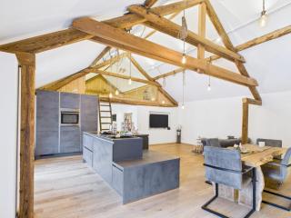 Sam's Cottage Suite - 2