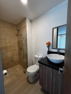 Vistas al rio con club de playa y garage - 9