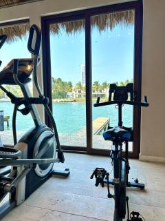 Family Sea View 3 TVs Pool Gym - 5