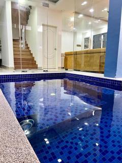 Lana Homestay Indoor pool with jacuzzi - 4