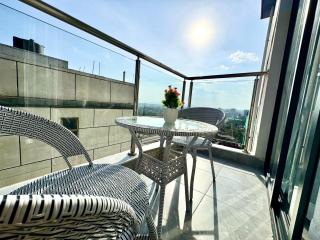 Golden Hour One Bedroom In Kilimani - 4