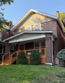 Family Retreat - Hot Tub - Fireplace - Tower Grove - 8