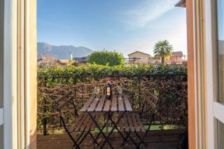 Bright apartment with private garage - 4