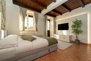 Bright apartment with private garage - 2