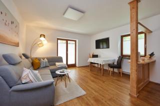 ruhige und neue Ferienwohnung am Berg - 0