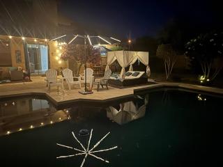 Desert Oasis 4BD 3BA, Lux Resort Pool in Mesa, AZ - 6