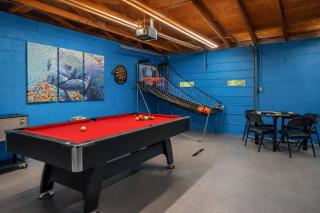 10 min to Springs Hot Tub Game Room Private Yard EV - 6