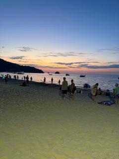 1 BDR 5 Swimming Pool Entire Condo 5 Mins Walk To Naiyang Beach - 3