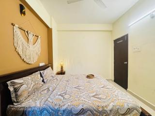 Boho Escape 1BHK Private Penthouse near DLF - 7