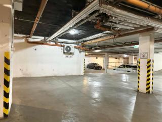 Prime Stay - Modern 2 Bedroom Family Apartment with Terrace & Parking Included - 1