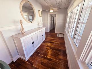 One-of-a-kindBeach, Village, Dock & Private Pool! - Siesta Key - 2