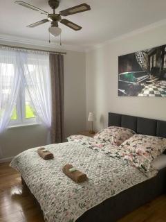 Dworek pod Krzyżtoporem Ujazd Agroturystyka- pokoje do wynajęcia - 6