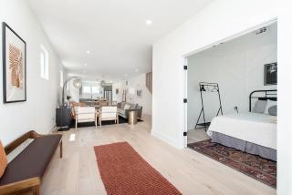 Modern Retreat with Hot Tub-Near Downtown Indy-Family Friendly - 2