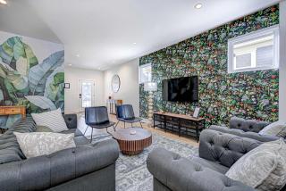 Stylish Getaway with Hot Tub-Near Downtown Indy-Family Friendly - 0