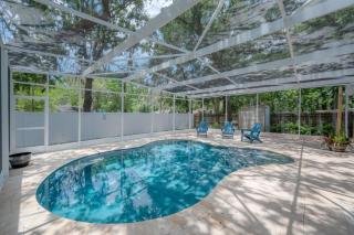 Spacious Boho Retreat Heated Pool-HotTub-Huge Yard - 9