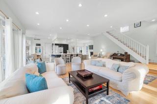 Sanctuary at Beachwalk - 4