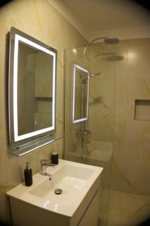 SMALL Boutique & Garden - 8