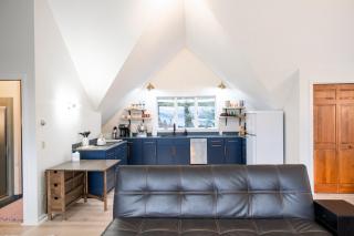 Cozy Studio, Snowmobile Lake Access & 5min to Downtown - 7