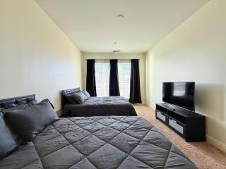 Multi Unit Downtown Penthouse Suite for 6 - 3