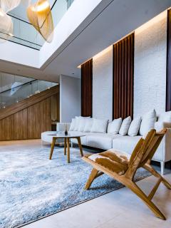 Private Pool, Fast Wifi, Full Kitchen, Min to Beach - 3