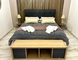 Exclusive and reserved suite, secure parking - 8