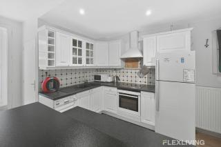 Spacious one-bedroom apartment just 1 minute walk from Montparnasse train - 3