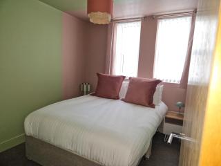City Centre Apartment with Parking, King Bed and Terrace - 8