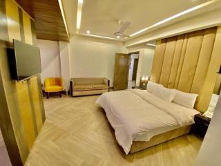 Royal Hotel Islamabad - 3