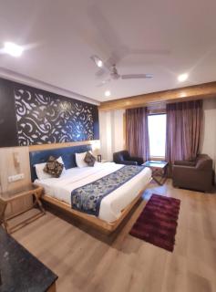 Sanhill Snow Hotel & Restaurant - 0