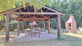 Hospedaje El Paraiso, habitaciones privadas, zona balneario, con wifi, parque, parrillas y estacionamiento - 3