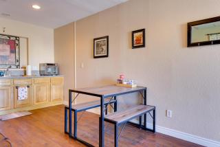 Near Parks, Shops and Eats! Bullhead City Casita - 2