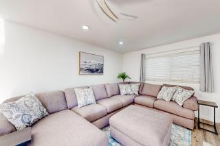 Dog-Friendly Home Saltwater Pool, Fire Pit, Games - 3