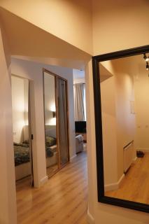 Central Breeze Flat x Self Check-in - 2