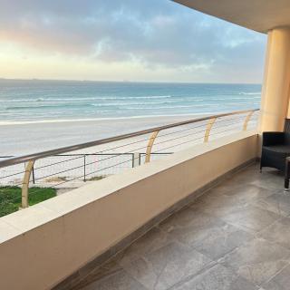 Beachfront bliss! Front row seats on Lagoon Beach - 8