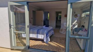 Secluded guest suite for up to 4 people - 9