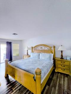 Stunning Views Intercoastal Waters Private Pool Game Room by Vacation Your Way - Marco Island - 8